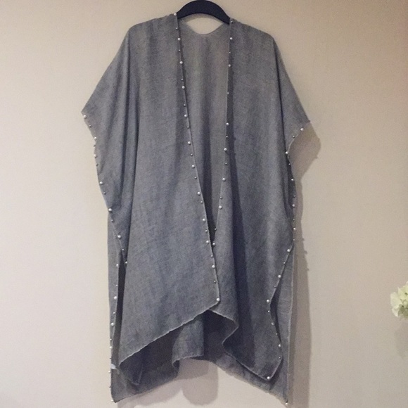 Beautiful Top - Picture 2 of 6